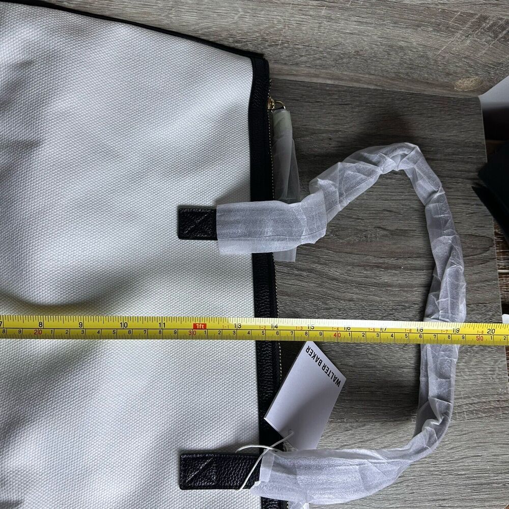 NEW Walter Baker Carly Tote Bag Day Tripper‎ Weekender Canvas White Black Travel - Picture 7 of 7